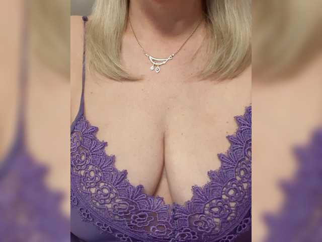 SexiestJess45 live cam on BongaCams