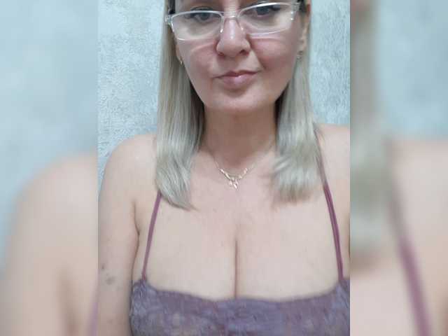 SexiestJess45 live cam on BongaCams