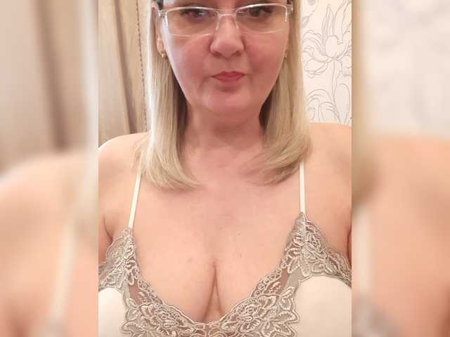 SexiestJess45 live cam on BongaCams