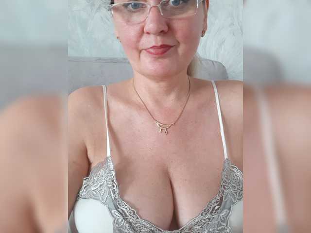 SexiestJess45 live cam on BongaCams