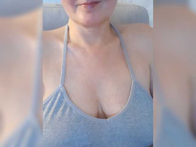 SexiestJess45 live cam on BongaCams