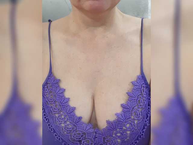 SexiestJess45 live cam on BongaCams