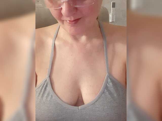 SexiestJess45 live cam on BongaCams
