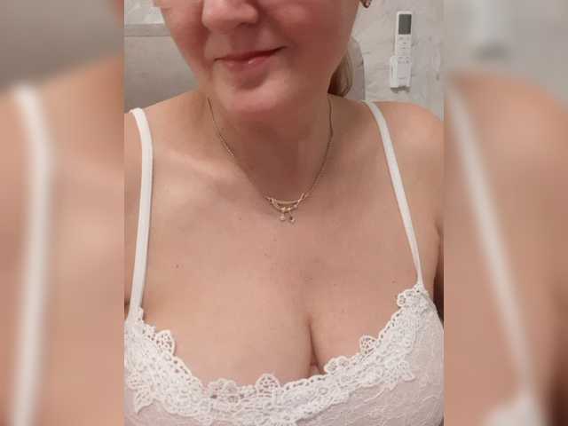 SexiestJess45 live cam on BongaCams