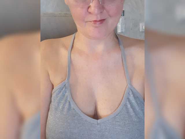 SexiestJess45 live cam on BongaCams