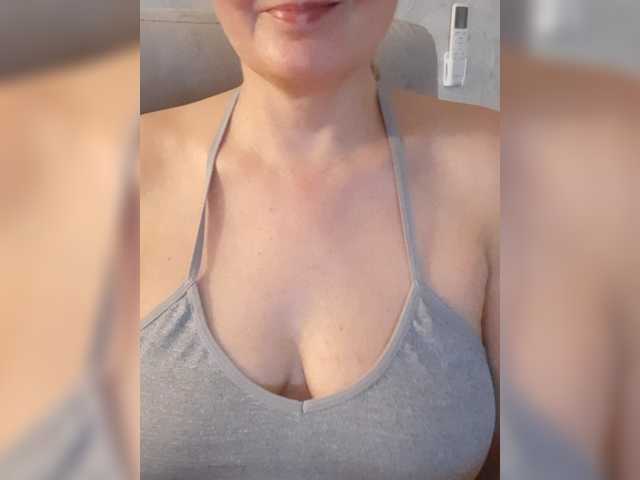 SexiestJess45 live cam on BongaCams