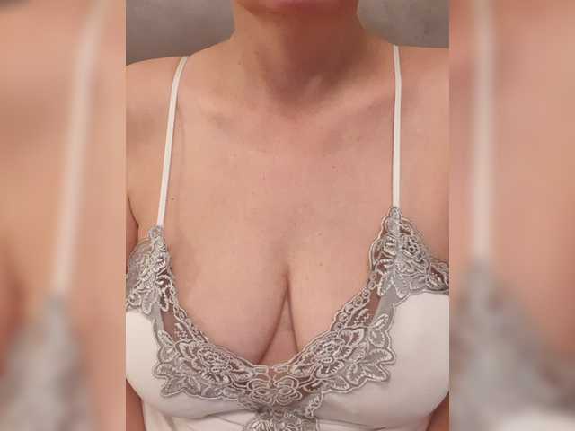 SexiestJess45 live cam on BongaCams