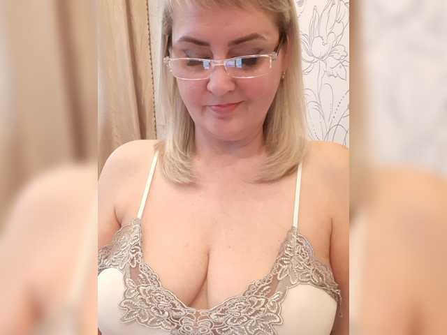 SexiestJess45 live cam on BongaCams