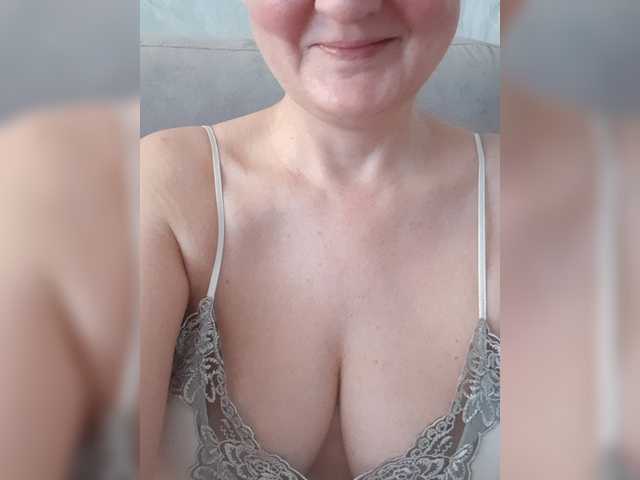 SexiestJess45 live cam on BongaCams