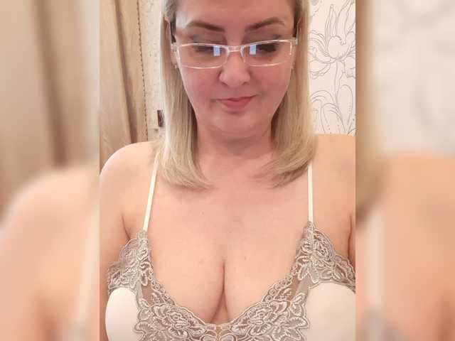 SexiestJess45 live cam on BongaCams
