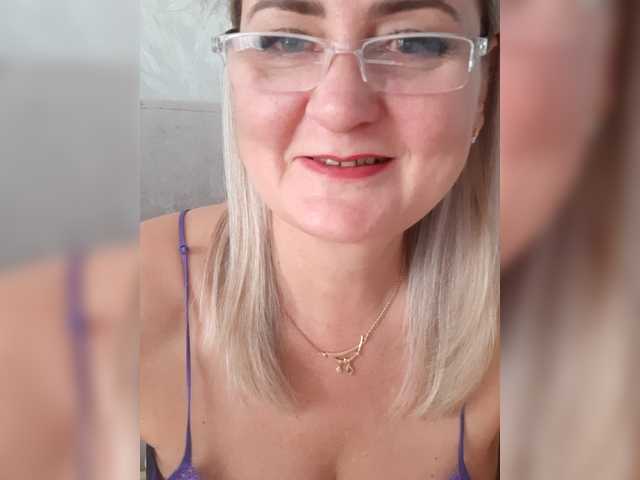 SexiestJess45 live webcam show