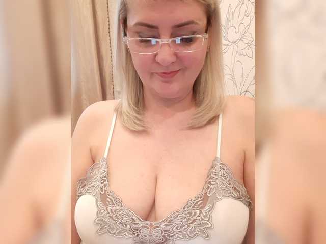 SexiestJess45 live cam on BongaCams