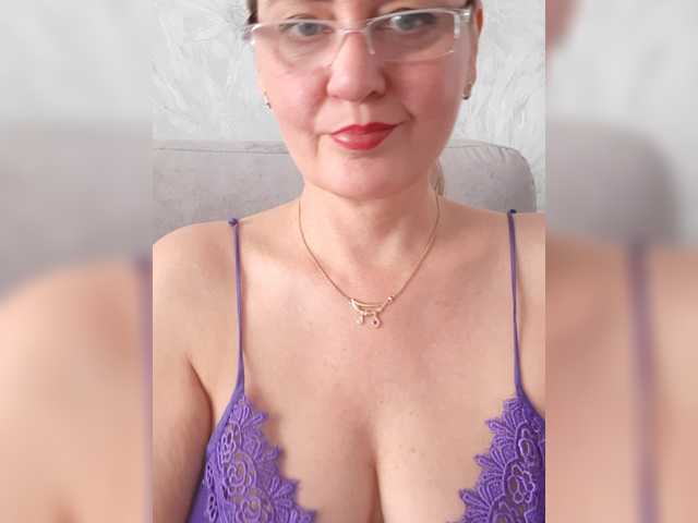 le modèle SexiestJess45 est en webcam porno dans un show sur le site bongacams, il possède les tags suivants: White/Caucasian,Blonde,Trimmed