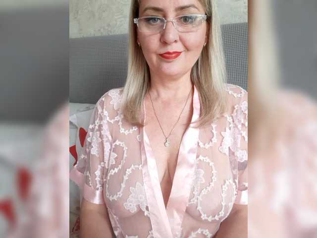 SexiestJess45's BongaCams show and profile