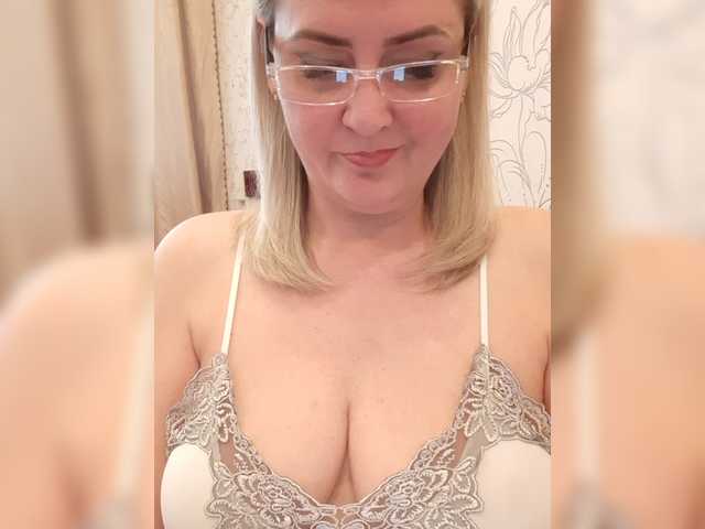 SexiestJess45 live cam on BongaCams