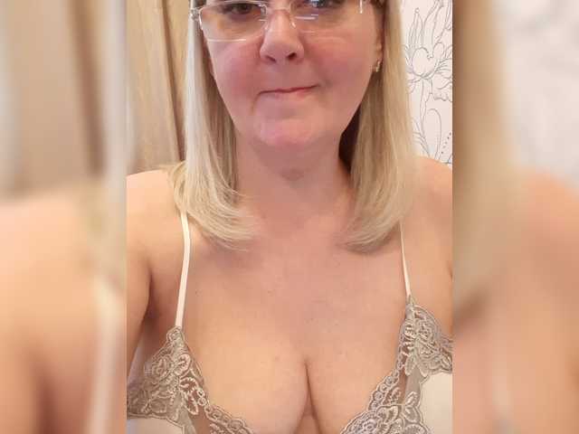 SexiestJess45 live cam on BongaCams