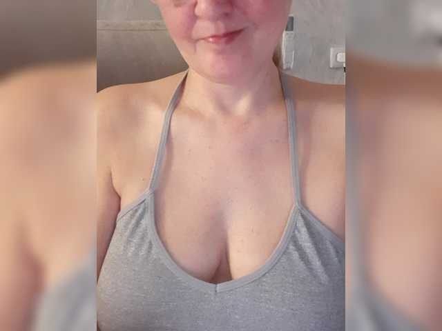 SexiestJess45 live cam on BongaCams