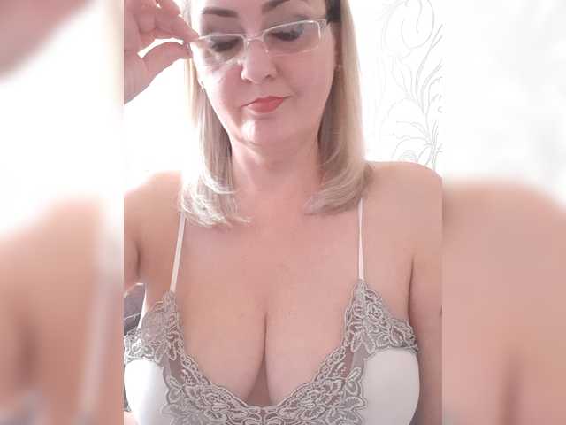SexiestJess45 live cam on BongaCams