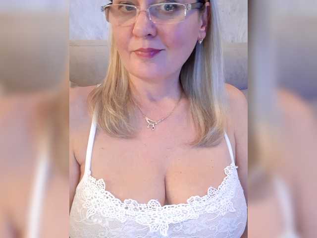 SexiestJess45 live cam on BongaCams