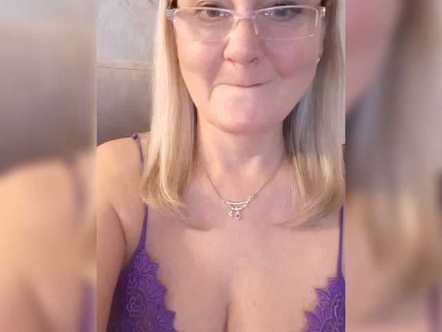 SexiestJess45 live cam on BongaCams