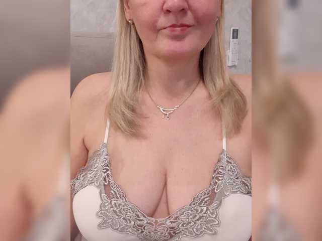 SexiestJess45 live cam on BongaCams