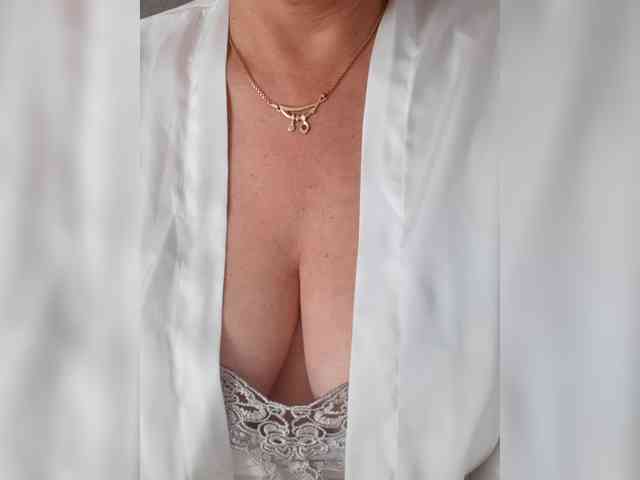 SexiestJess45 webcam