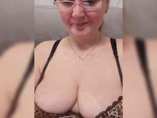 sexiestjess45's live room