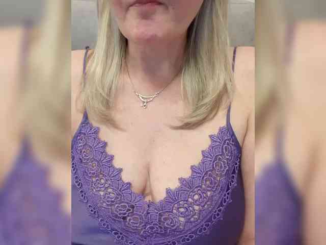 SexiestJess45 webcam