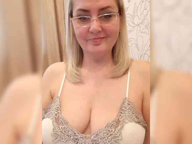 SexiestJess45