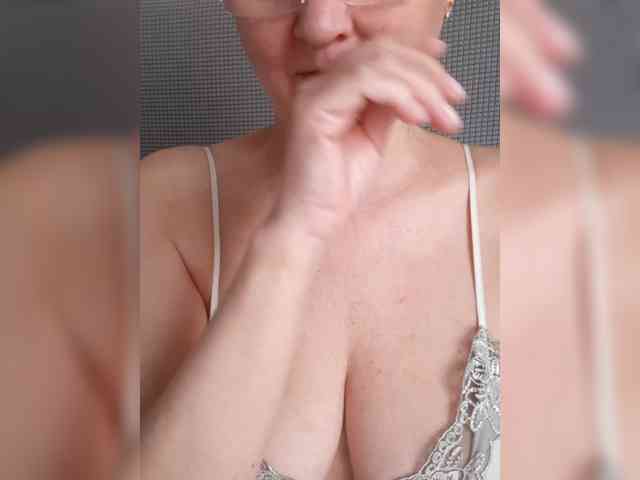 SexiestJess45