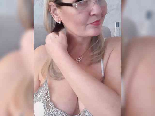 SexiestJess45
