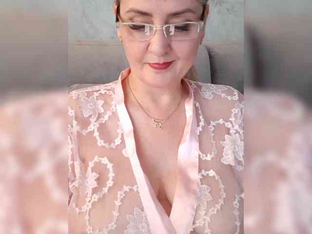 SexiestJess45