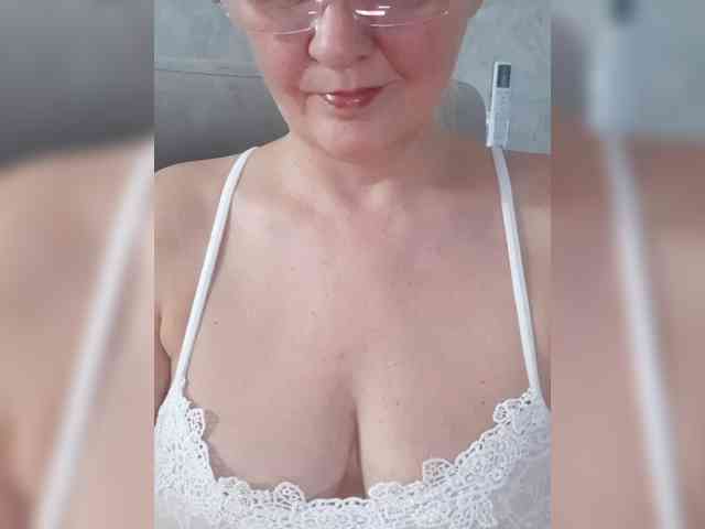 SexiestJess45