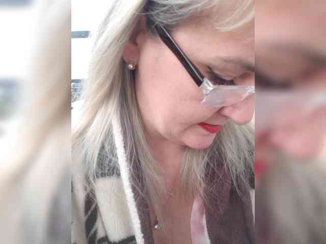 SexiestJess45 webcam