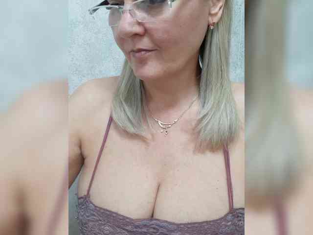 SexiestJess45 webcam
