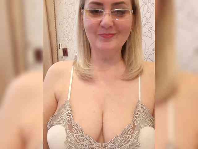SexiestJess45 webcam