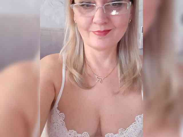 SexiestJess45