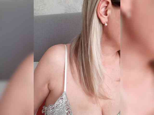 Эта модель сейчас онлайн. SexiestJess45