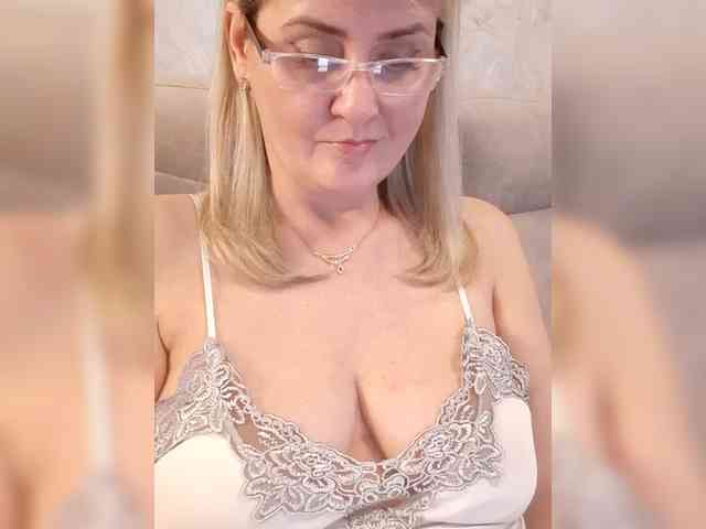 SexiestJess45 webcam