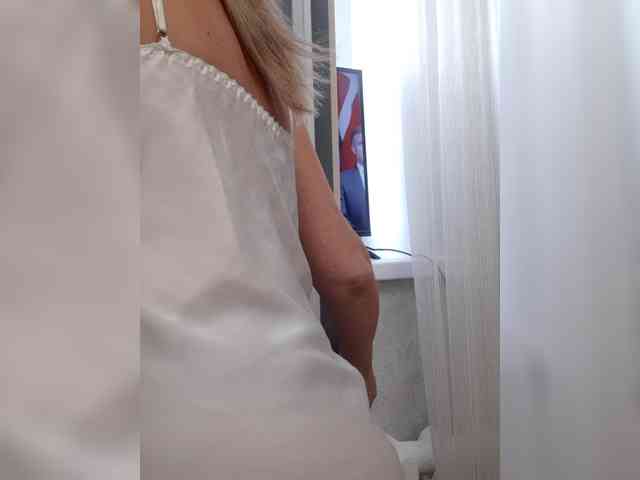 Модель: SexiestJess45