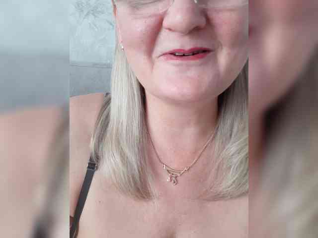 SexiestJess45 webcam