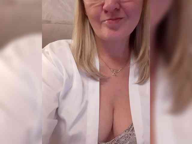 SexiestJess45 webcam