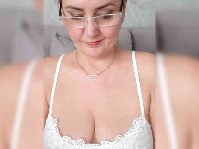 sexiestjess45's live room