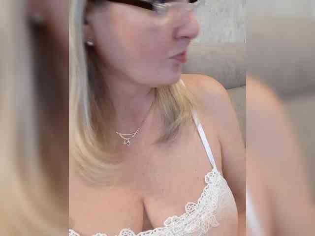 SexiestJess45 webcam
