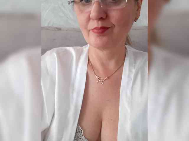 Model: SexiestJess45