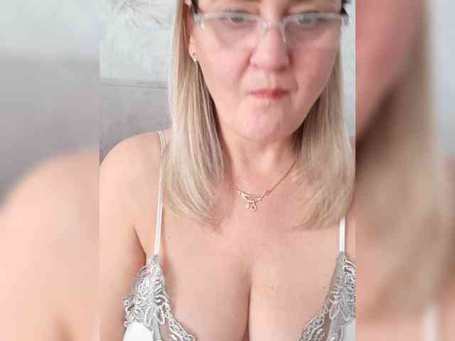 SexiestJess45 webcam