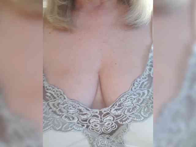 SexiestJess45 webcam