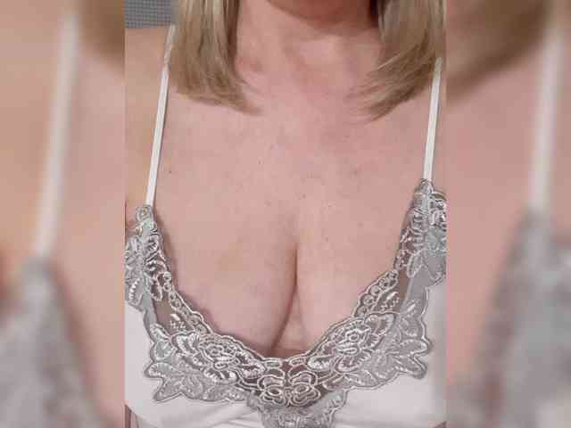 SexiestJess45 webcam