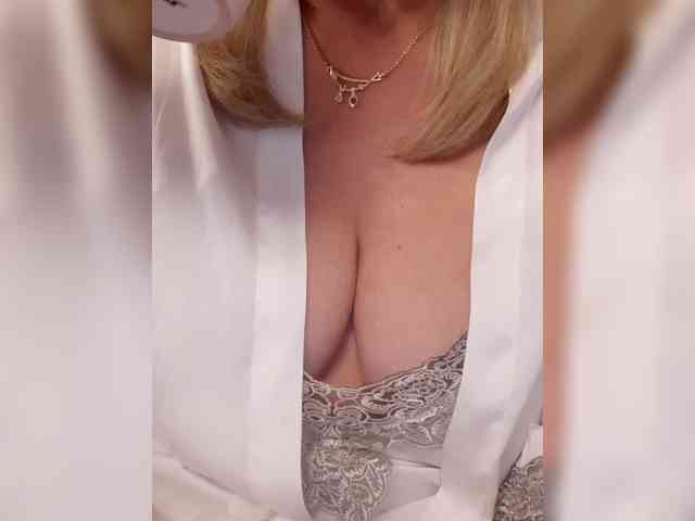 SexiestJess45 webcam