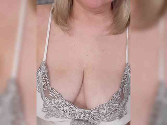 SexiestJess45 webcam